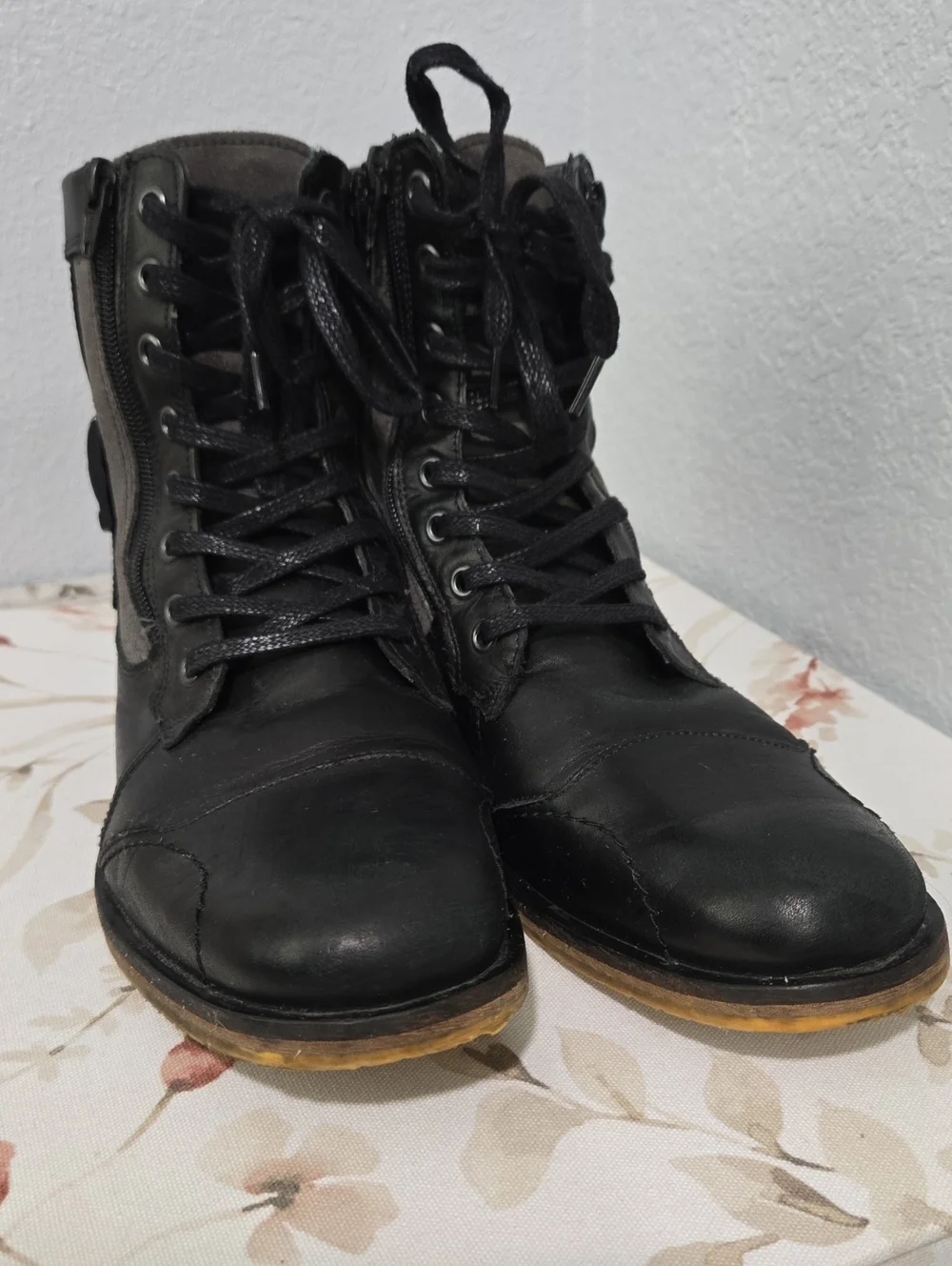 Steve Madden Leather Shoes Lace Up Style